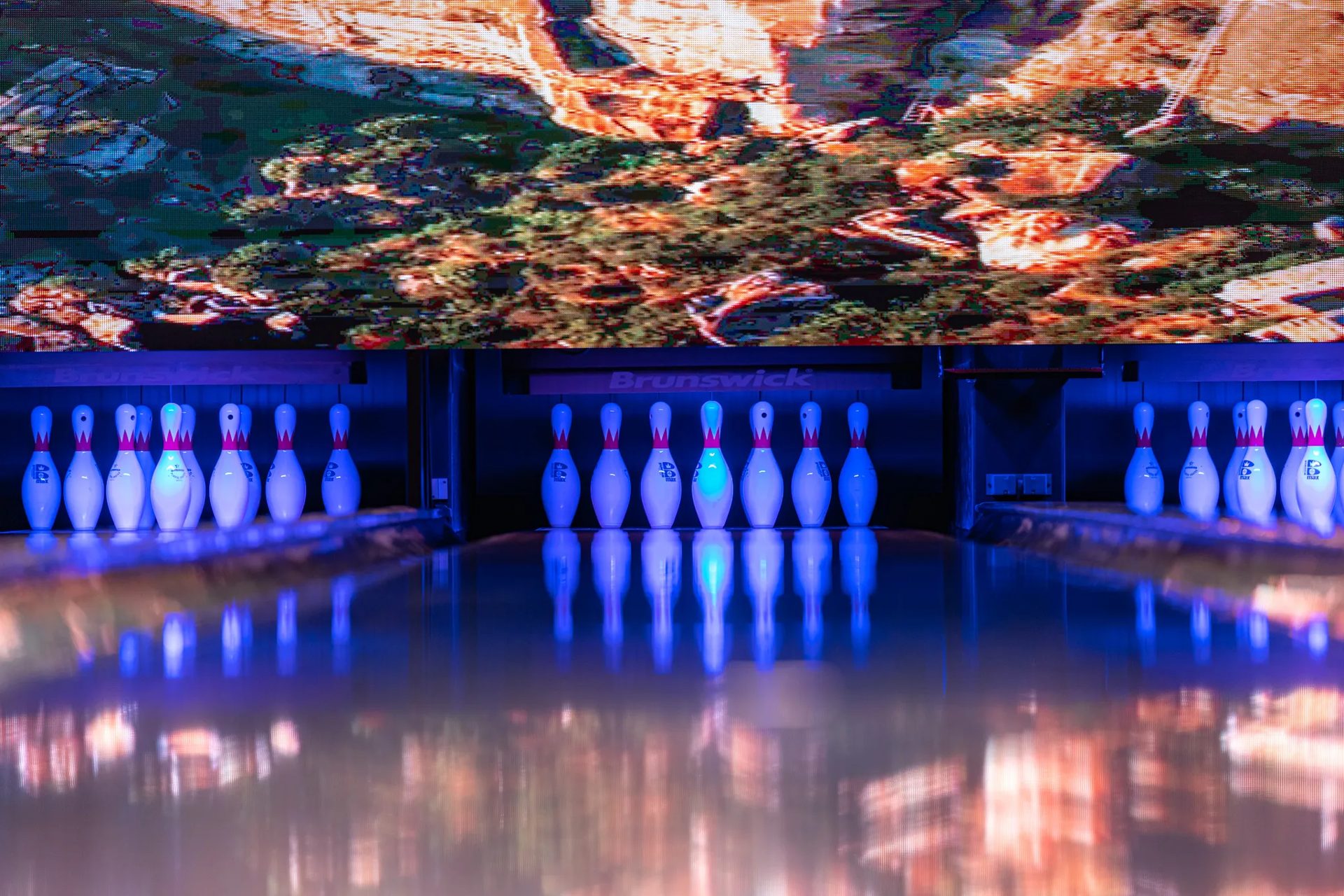Immersive projection bowling