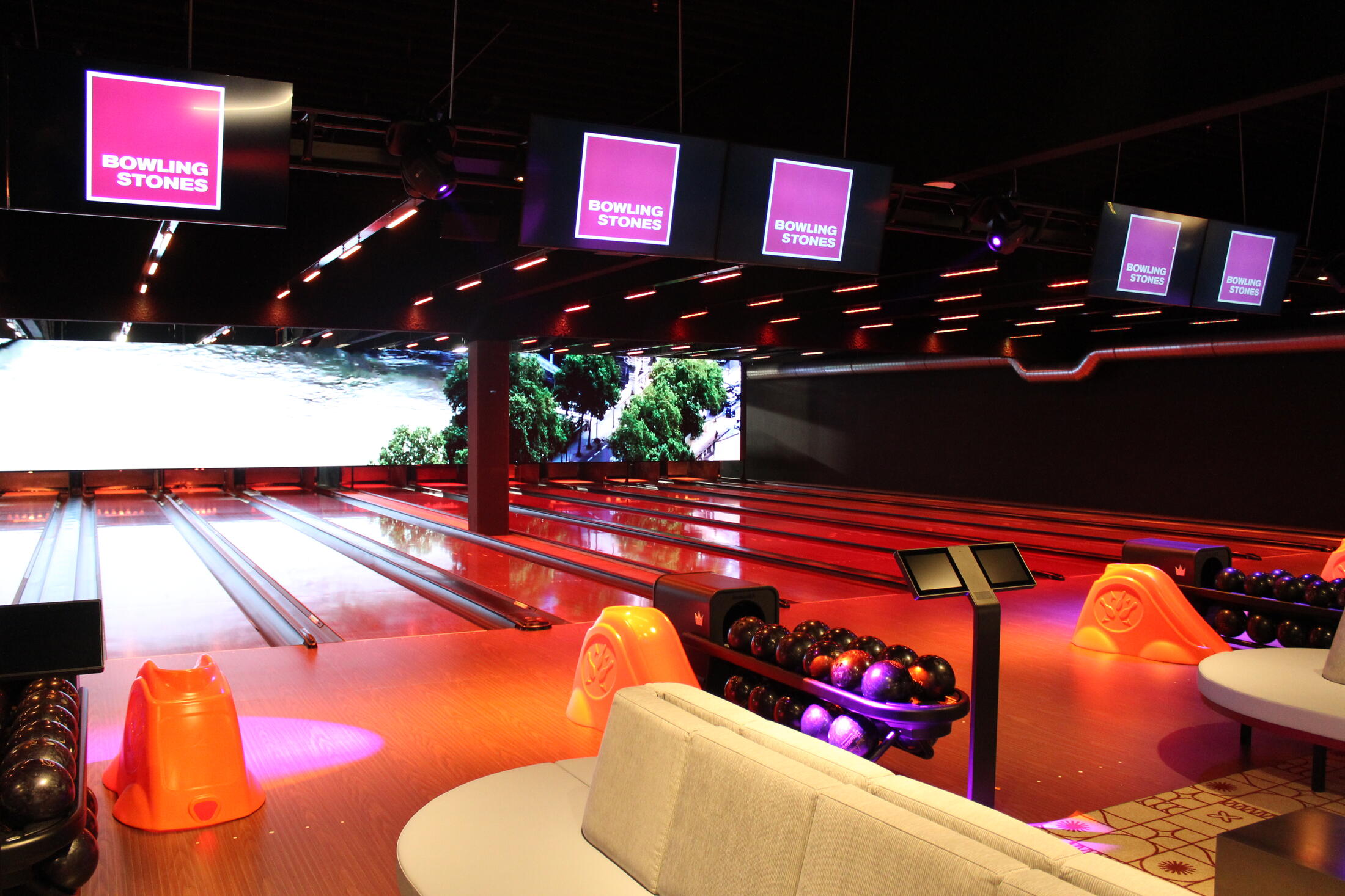 Bowling Stones